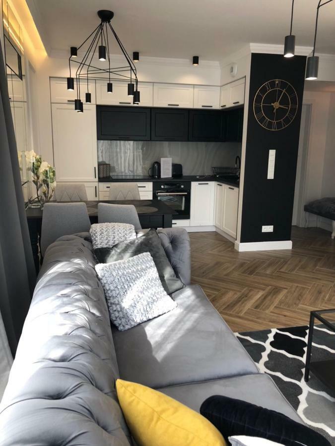 Family & Business Sauna Apartments No1 Lesny Nad Zalewem Cedzyna Unikat - 3 Bedroom With Private Sauna, Bath With Hydromassage, Terrace, Garage, Catering Options Kielce Buitenkant foto