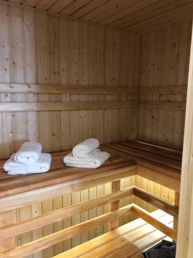 Family & Business Sauna Apartments No1 Lesny Nad Zalewem Cedzyna Unikat - 3 Bedroom With Private Sauna, Bath With Hydromassage, Terrace, Garage, Catering Options Kielce Buitenkant foto